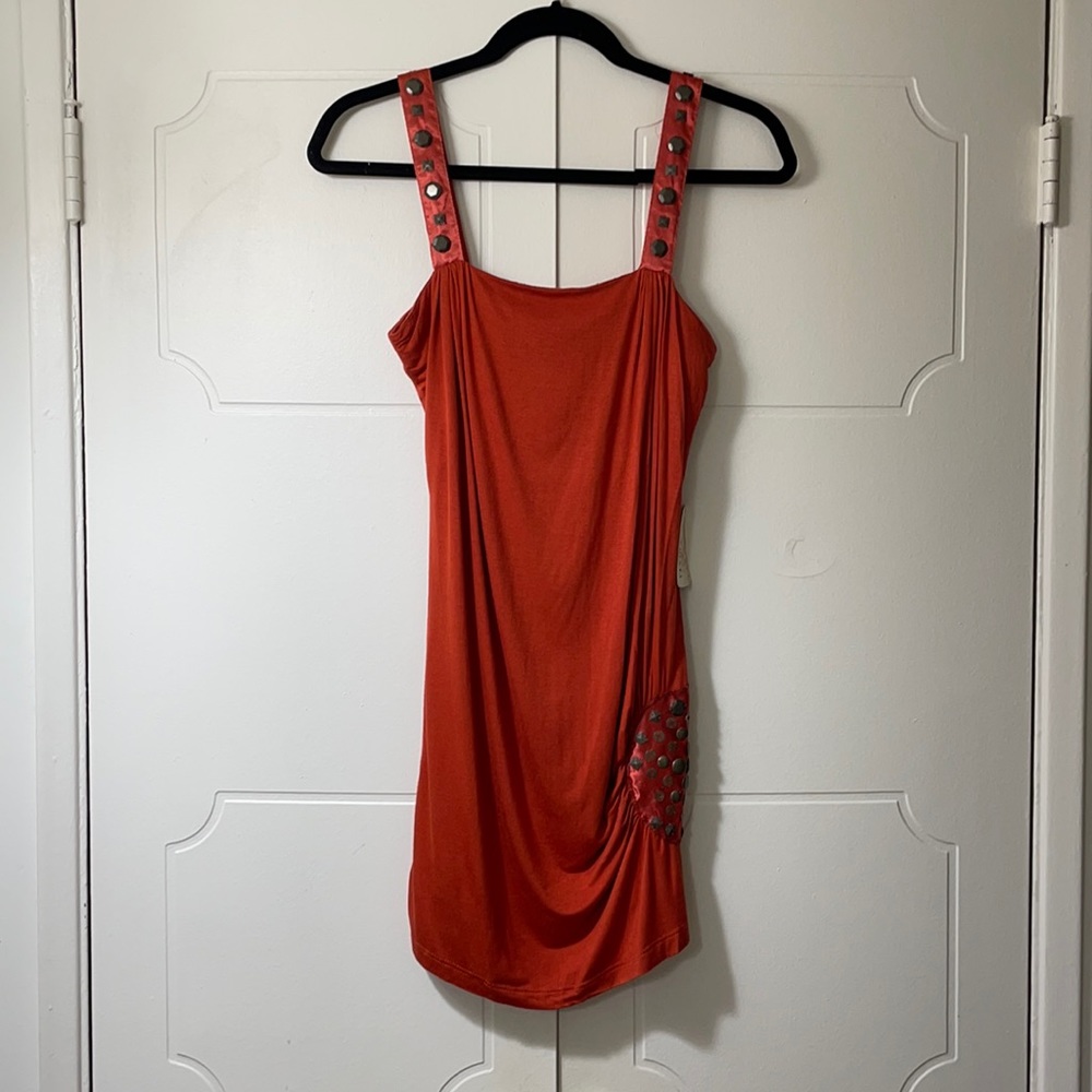 BRAND NEW BURNT ORANGE TOP